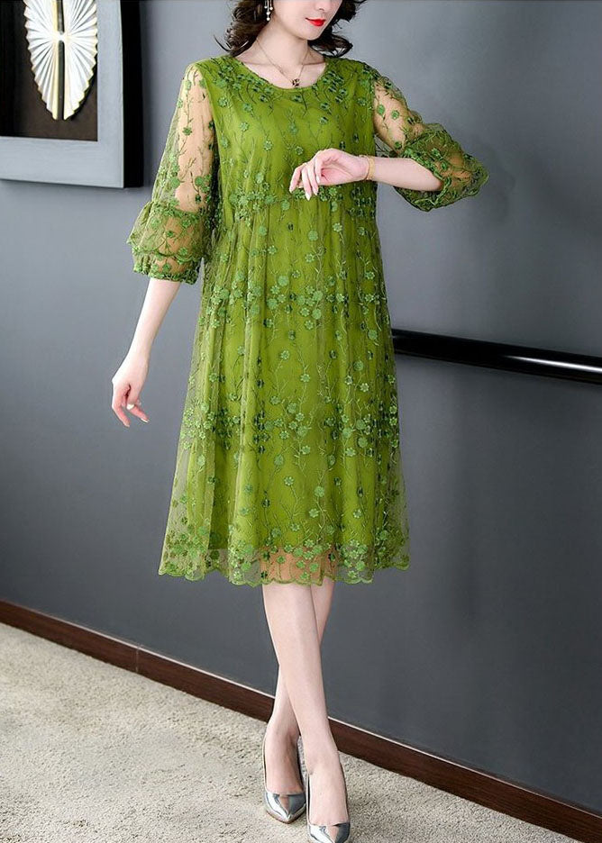 Classic Vintage Dress with a Flattering Fit