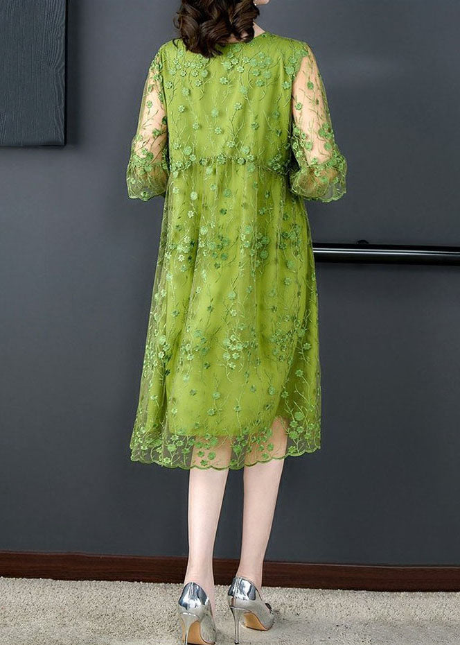 Classic Vintage Dress with a Flattering Fit
