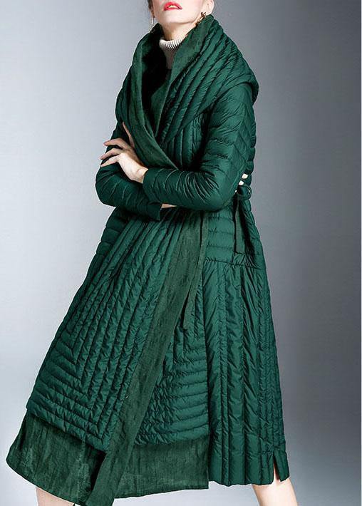 Well Tailored Coat with a Graceful Silhouette