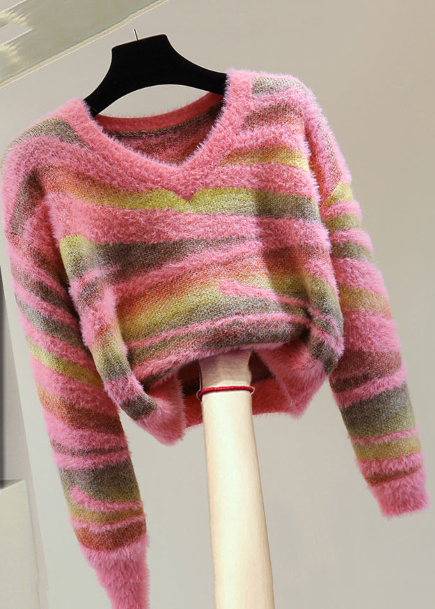 Beautifully Finished Sweater in a Timeless Design