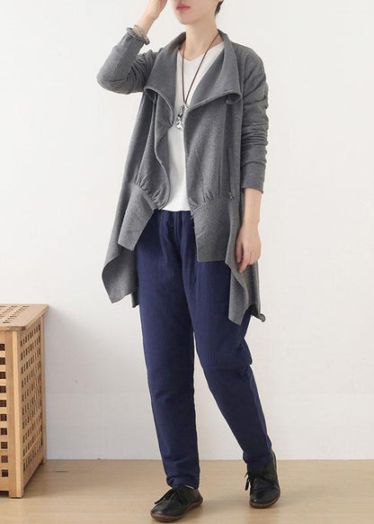 Well Tailored Coat with a Graceful Silhouette