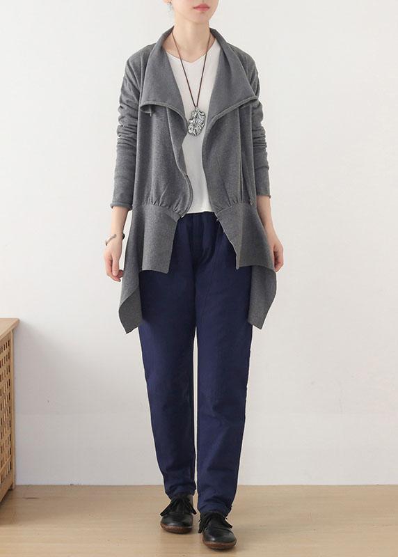 Well Tailored Coat with a Graceful Silhouette