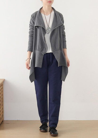 Well Tailored Coat with a Graceful Silhouette