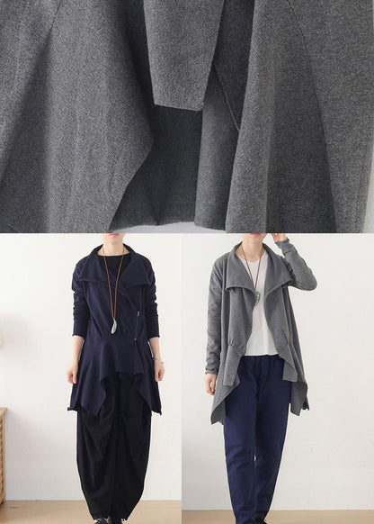 Well Tailored Coat with a Graceful Silhouette