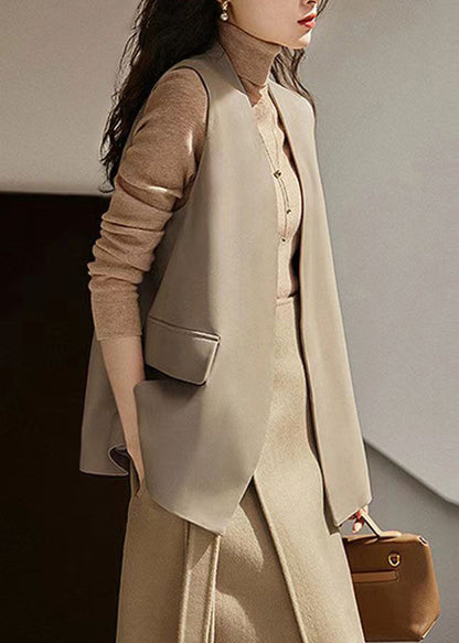 Sophisticated Garment with a Clean Classic Look