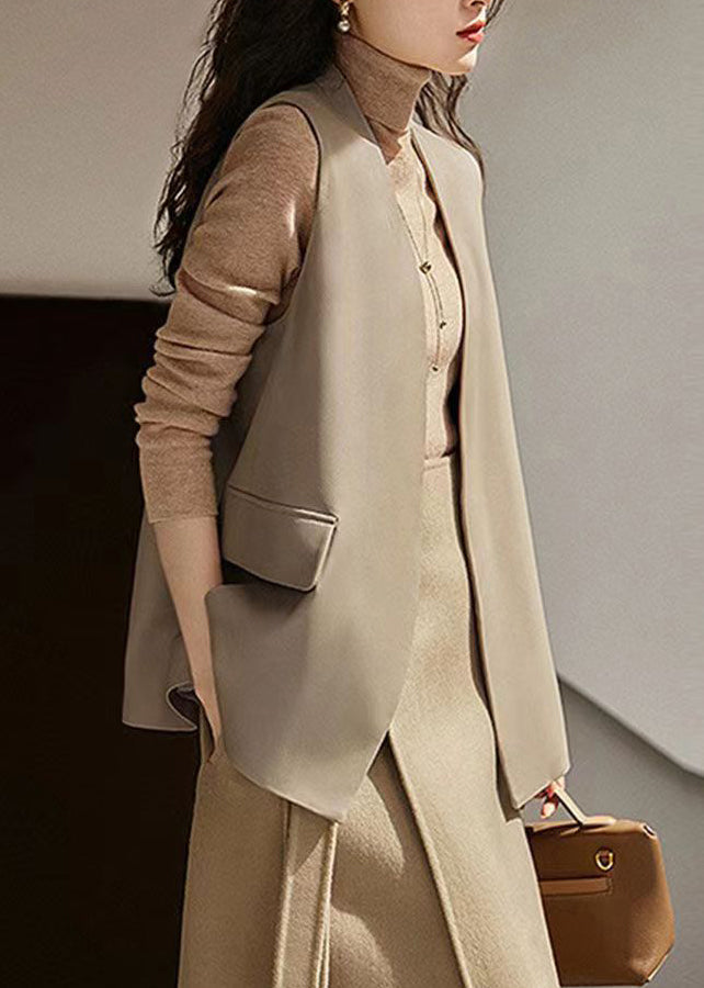 Sophisticated Garment with a Clean Classic Look