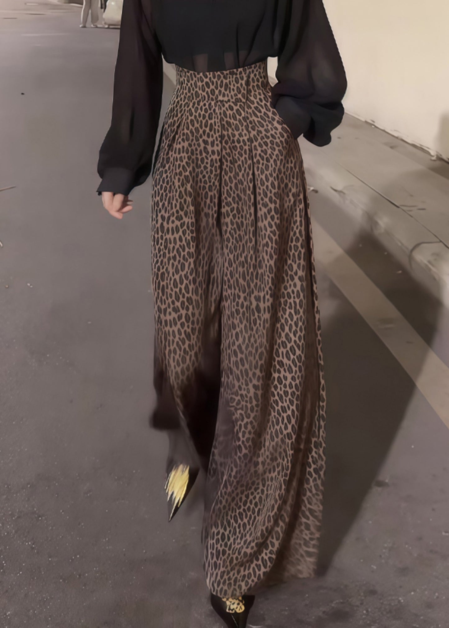 Classic Vintage Pants with a Flattering Fit