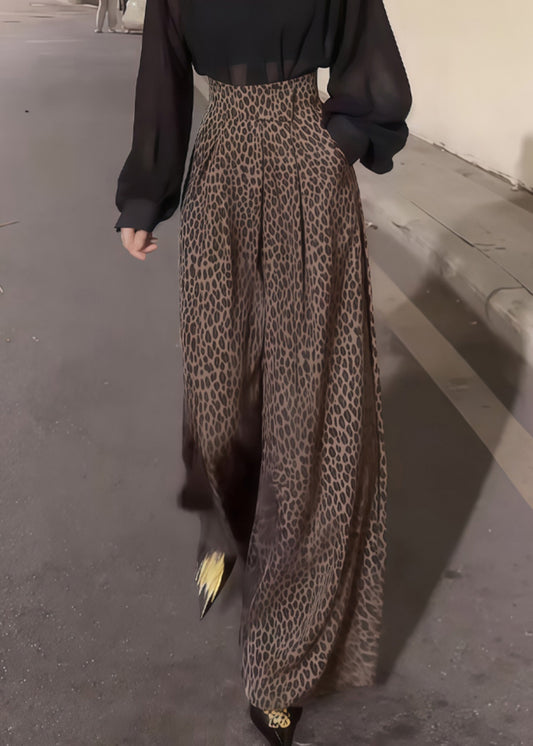 Classic Vintage Pants with a Flattering Fit