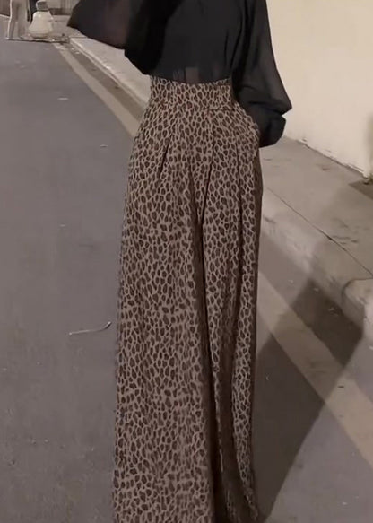 Classic Vintage Pants with a Flattering Fit