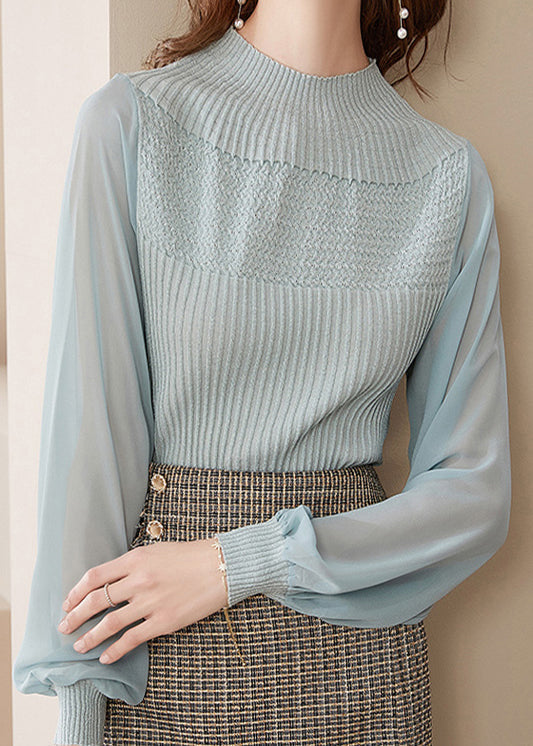 Well Tailored Sweater with a Graceful Silhouette