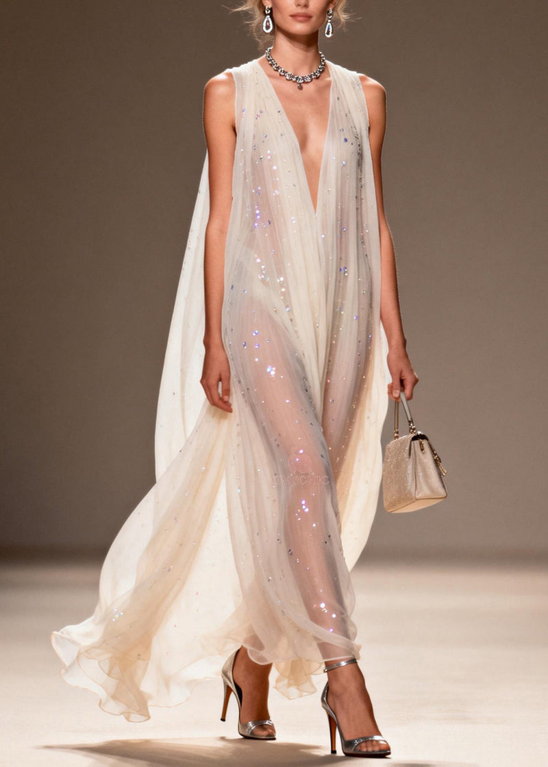 Beautifully Finished Dress in a Timeless Design
