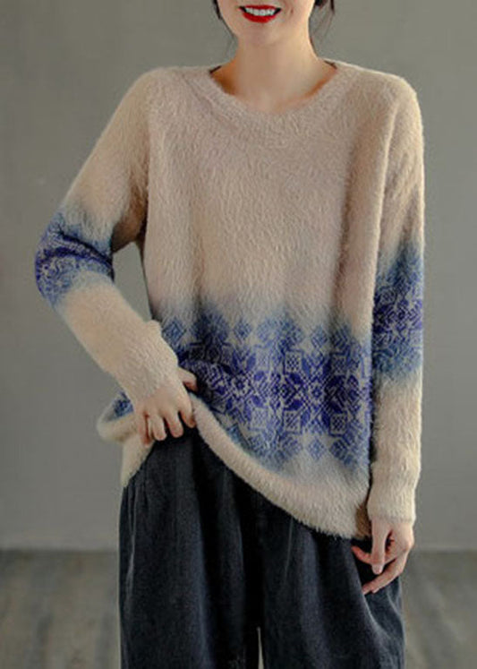 Effortlessly Elegant Top with a Timeless Design