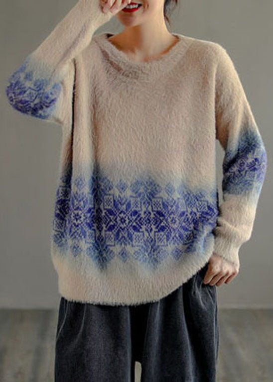 Effortlessly Elegant Top with a Timeless Design