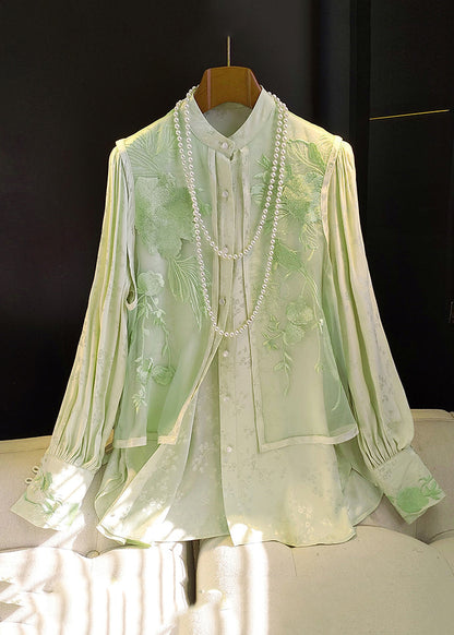 Sophisticated Blouse with a Clean Classic Look