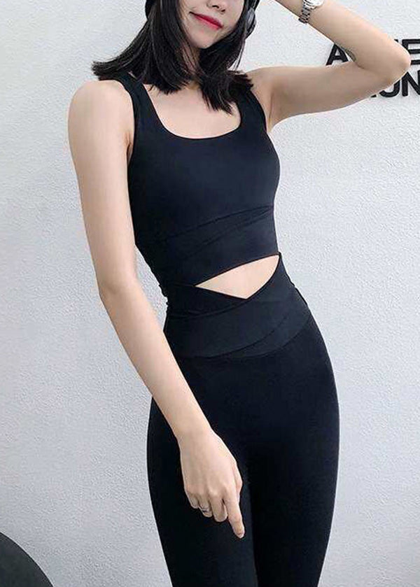 Effortlessly Elegant Top with a Timeless Design