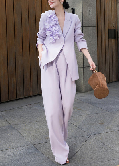 Effortlessly Elegant Pants with a Timeless Design