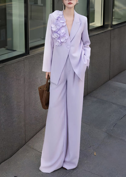 Effortlessly Elegant Pants with a Timeless Design
