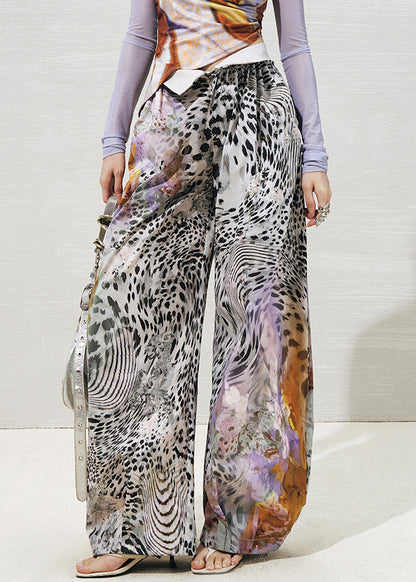 Well Tailored Pants with a Graceful Silhouette