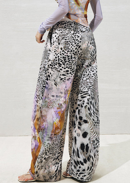 Well Tailored Pants with a Graceful Silhouette