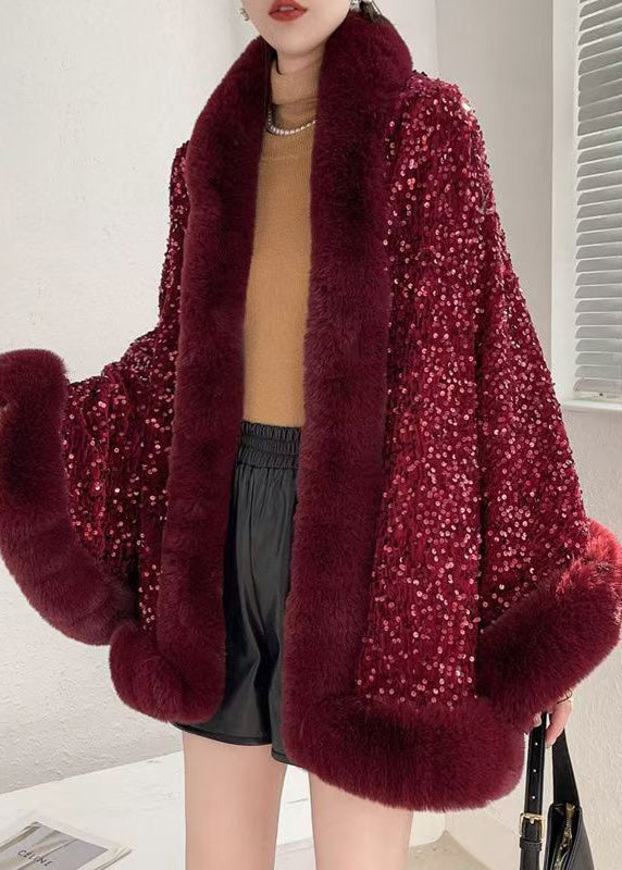 Well Tailored Coat with a Graceful Silhouette