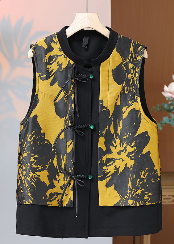 Well Tailored Coat with a Graceful Silhouette