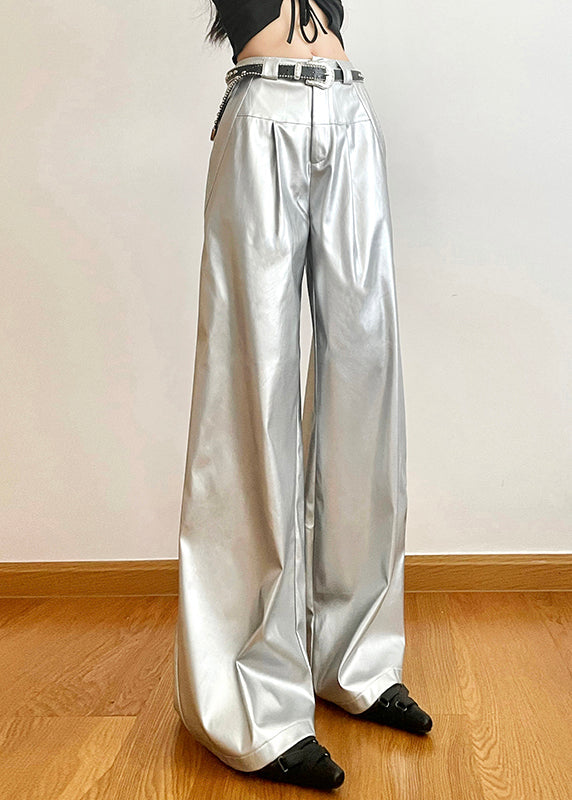 Well Tailored Pants with a Graceful Silhouette