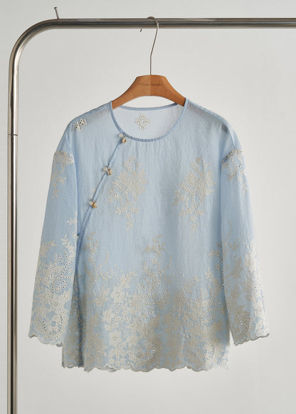 Polished Top with an Effortless Classic Look