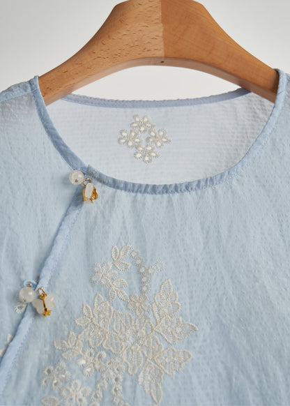 Polished Top with an Effortless Classic Look