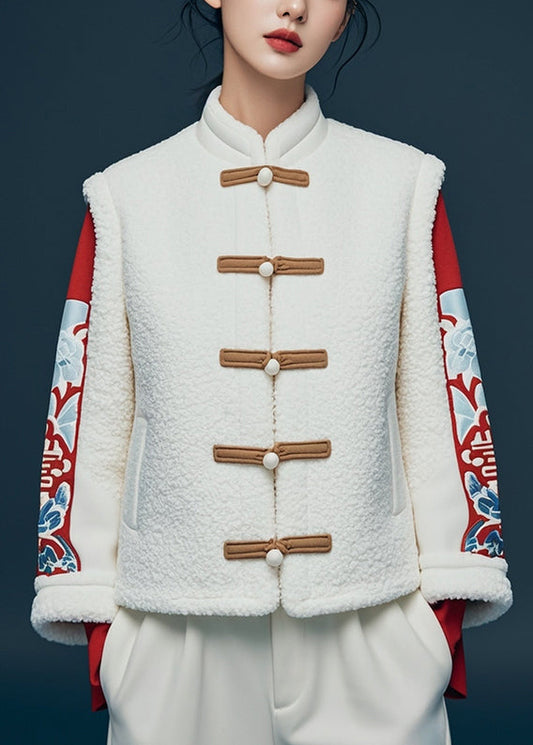 Gracefully Styled Coat for Any Occasion