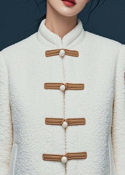 Gracefully Styled Coat for Any Occasion