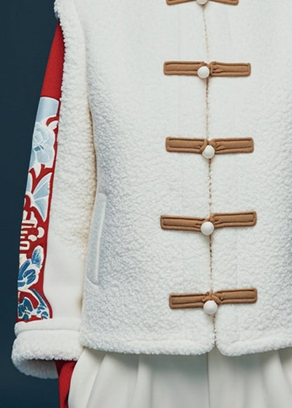 Gracefully Styled Coat for Any Occasion