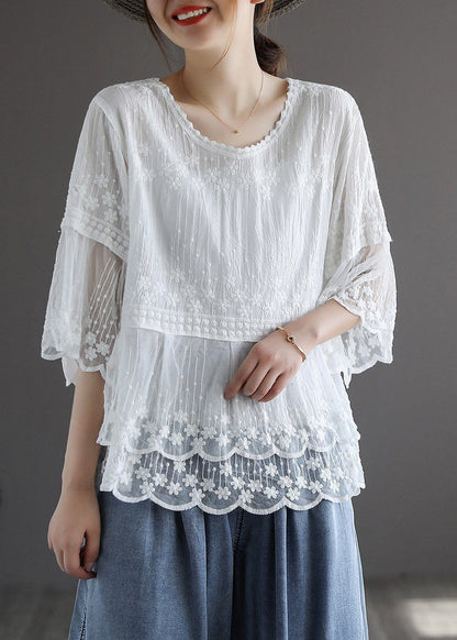 Well Tailored Top with a Graceful Silhouette