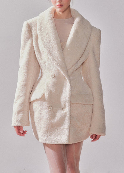 Effortlessly Elegant Coat with a Timeless Design