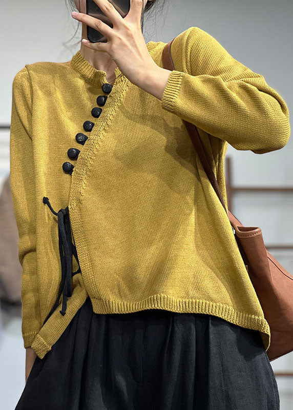 Well Tailored Sweater with a Graceful Silhouette