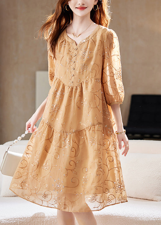 Beautifully Finished Dress in a Timeless Design