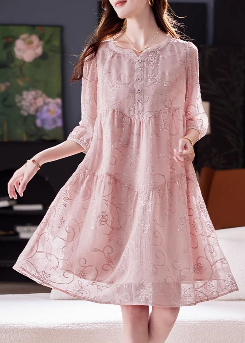 Beautifully Finished Dress in a Timeless Design