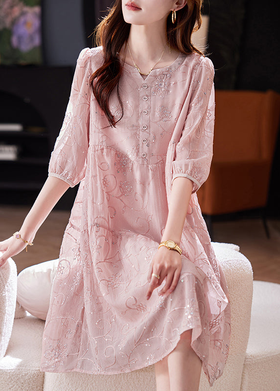 Beautifully Finished Dress in a Timeless Design