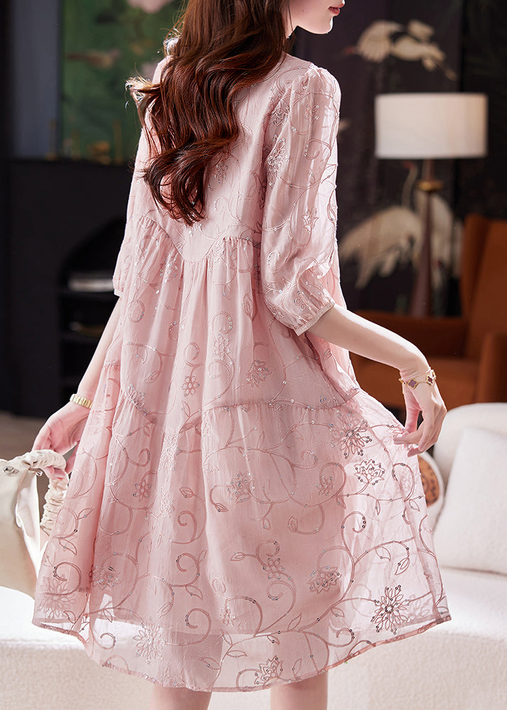 Beautifully Finished Dress in a Timeless Design