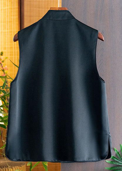 A Vintage Style Coat with Delicate Timeless Details