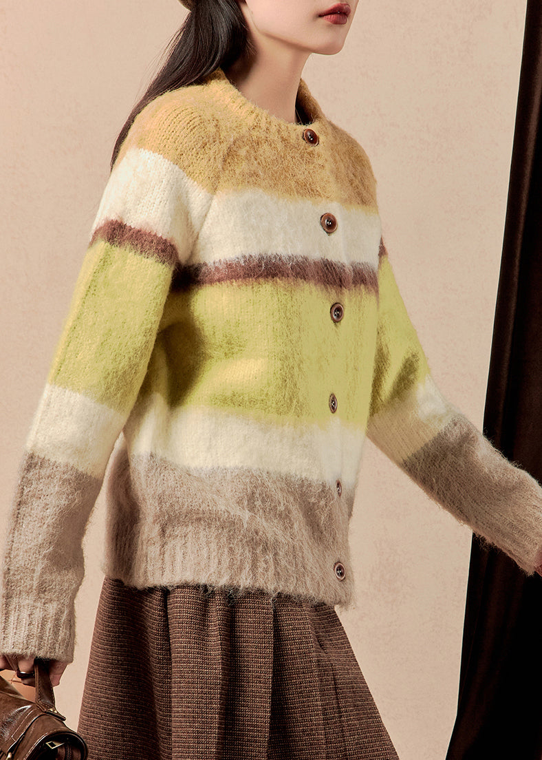 Gracefully Styled Sweater for Any Occasion