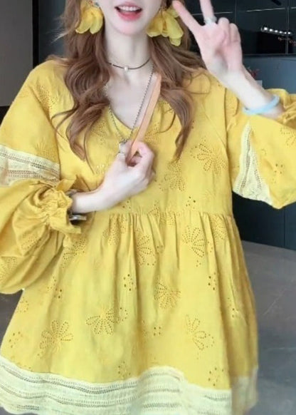 Beautifully Finished Blouse in a Timeless Design