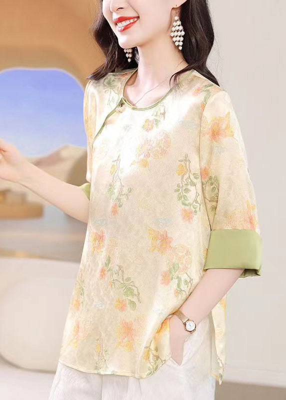 Sophisticated Top with a Clean Classic Look