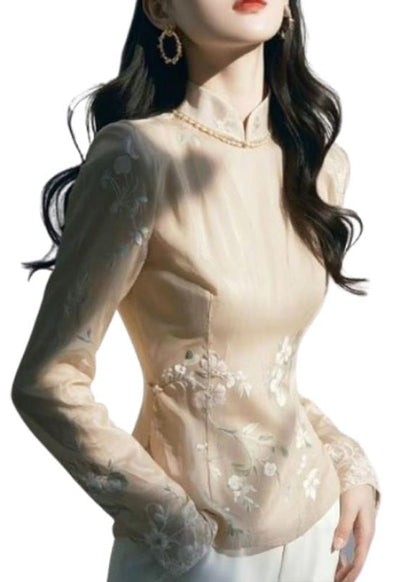 Effortlessly Elegant Top with a Timeless Design
