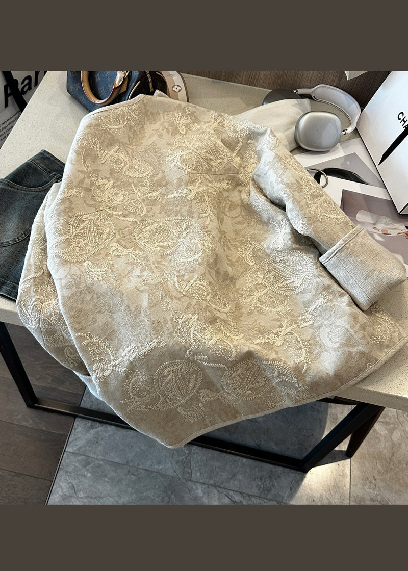Effortlessly Elegant Coat with a Timeless Design