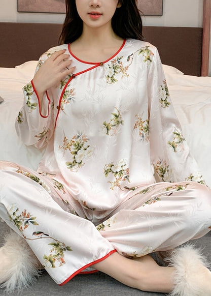 Well Tailored Garment with a Graceful Silhouette