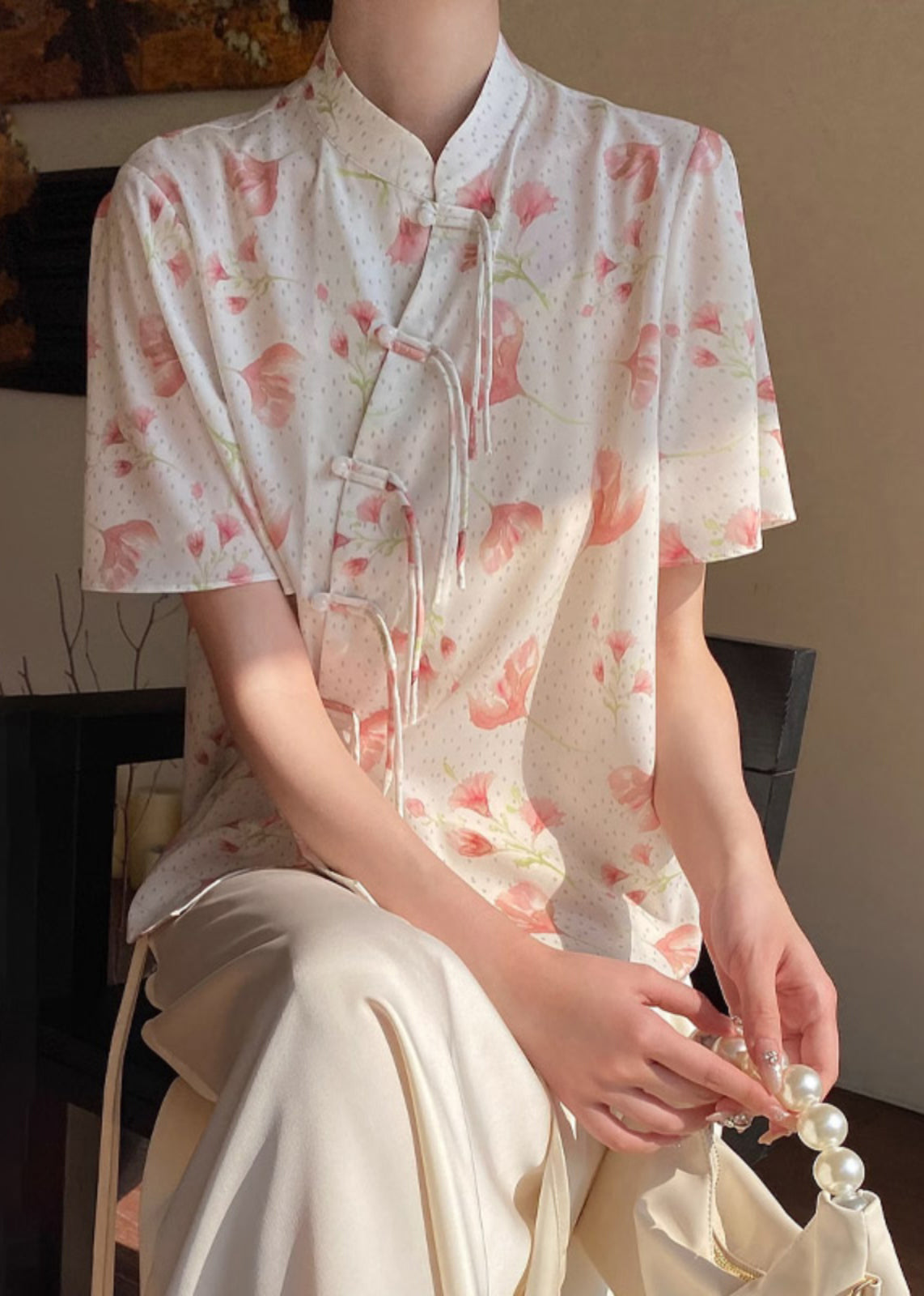 Well Tailored Shirt with a Graceful Silhouette