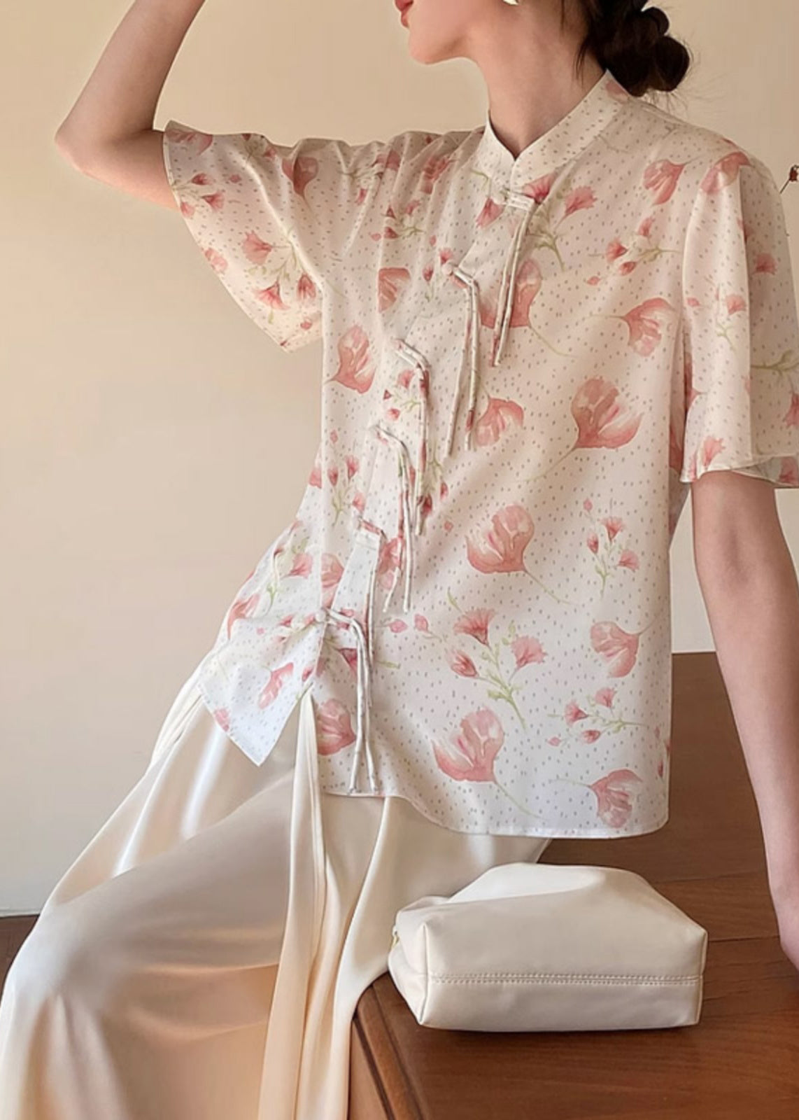 Well Tailored Shirt with a Graceful Silhouette