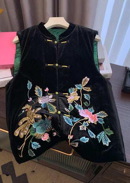 Beautifully Finished Coat in a Timeless Design