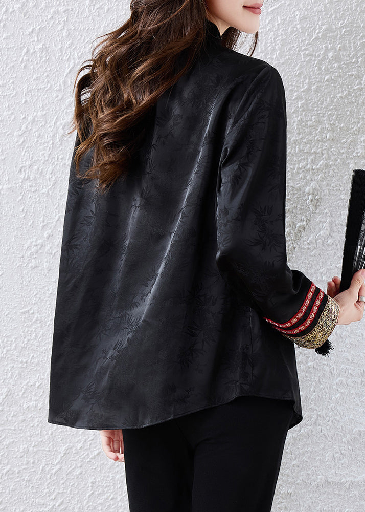 Effortlessly Elegant Blouse with a Timeless Design