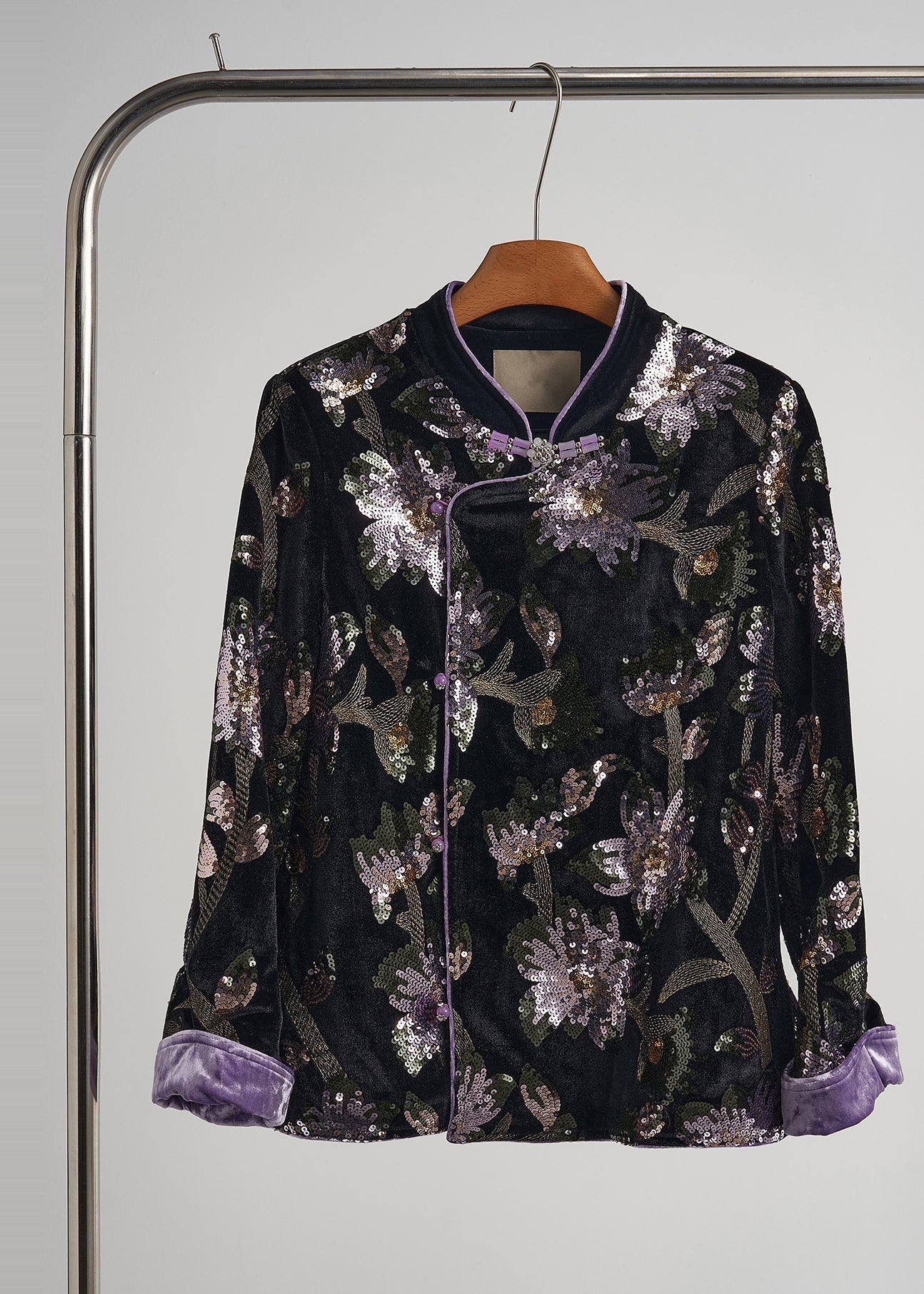 Effortlessly Elegant Coat with a Timeless Design
